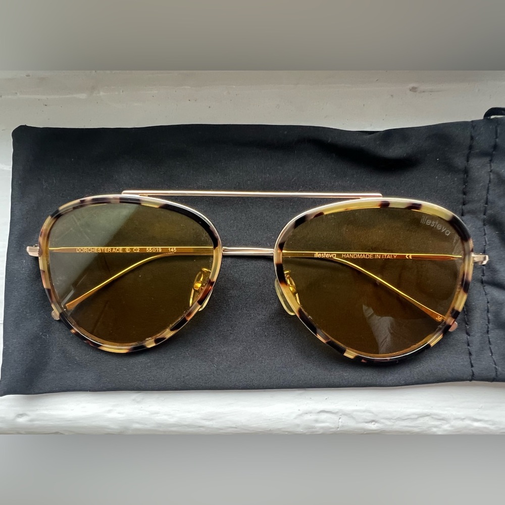 Illesteva - Dorchester Ace Aviator Sunglasses: Gold Tortoise